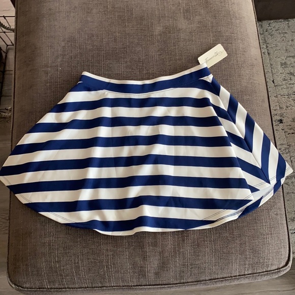 Navy stripe skirt - Picture 1 of 2